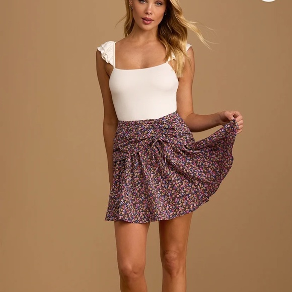 Lulus Dresses & Skirts - Lulu’s Living for the Moment Navy Blue Floral Print Ruched Mini Skirt New Sz L